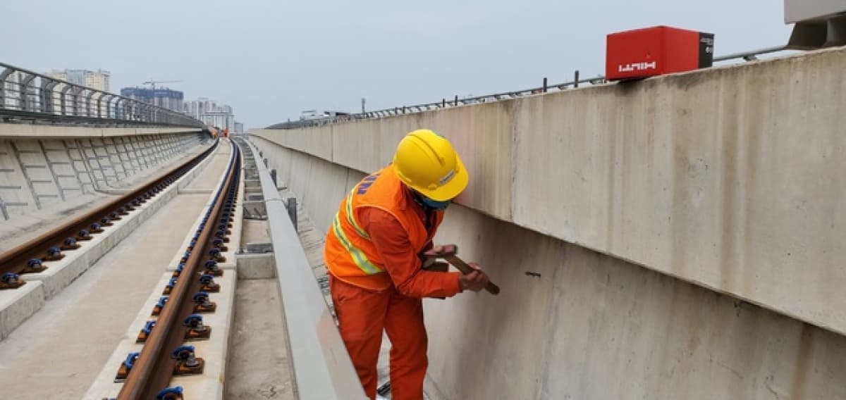 Hanoi struggles to find drivers for metro line