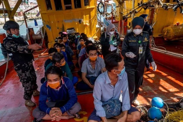 Vietnamese Embassy in contact with detained fishermen in Indonesia
