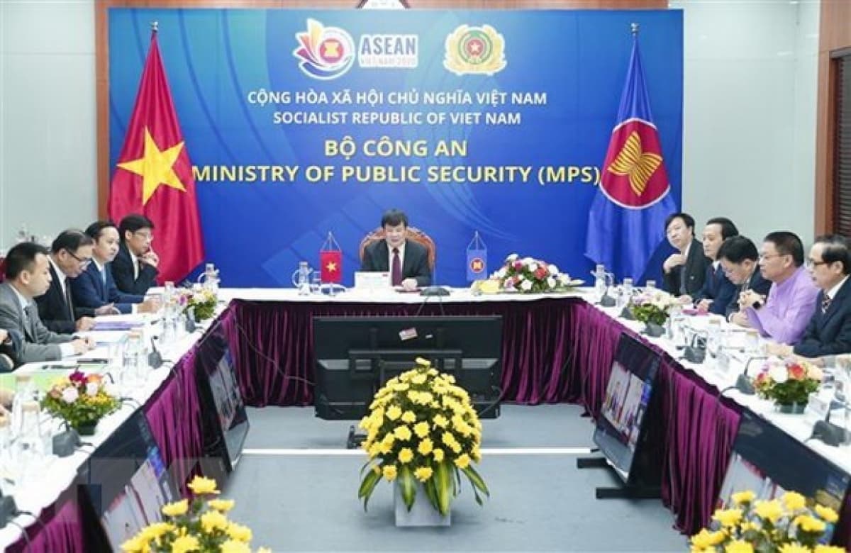 Vietnam calls for stronger ASEAN cooperation in transnational crime