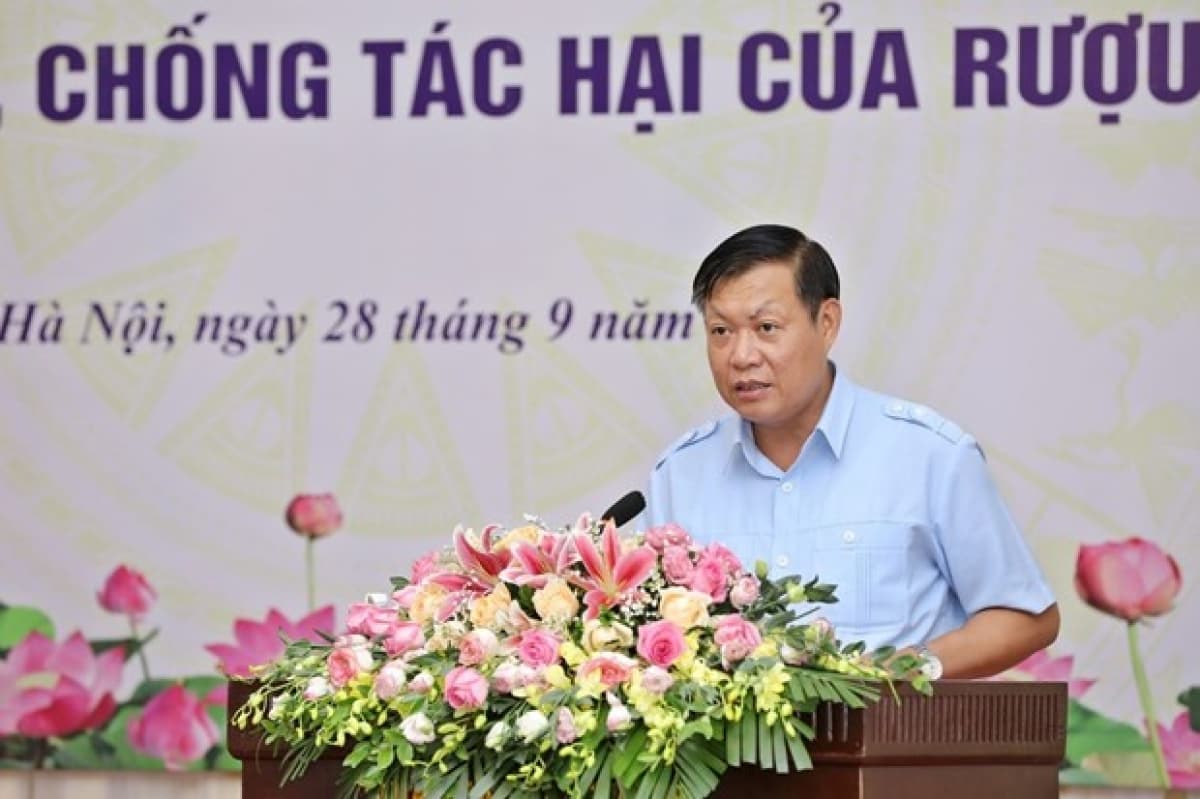 Official urges stronger actions against alcohol harms