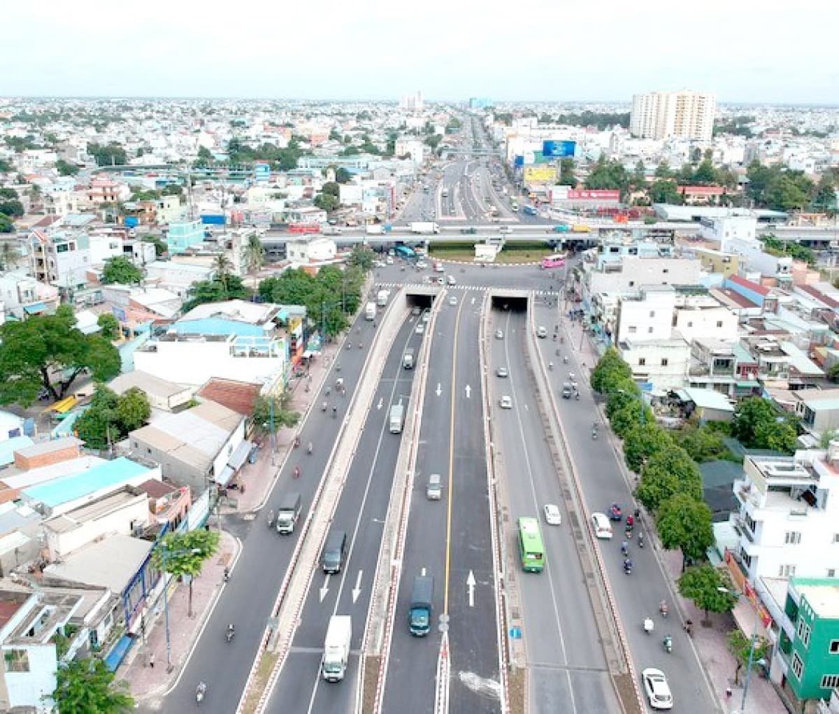 HCM City to complete major transport projects at gateways by 2025