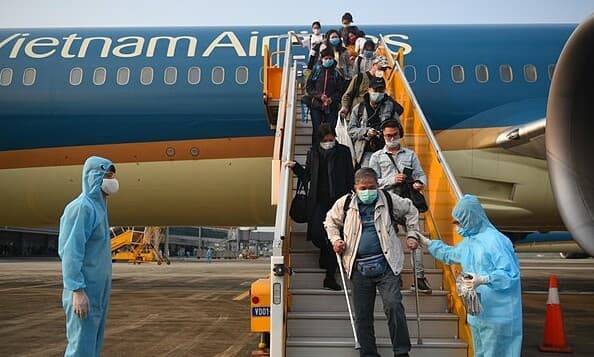 Vietnamese student returning from UK tests positive for Covid-19 virus