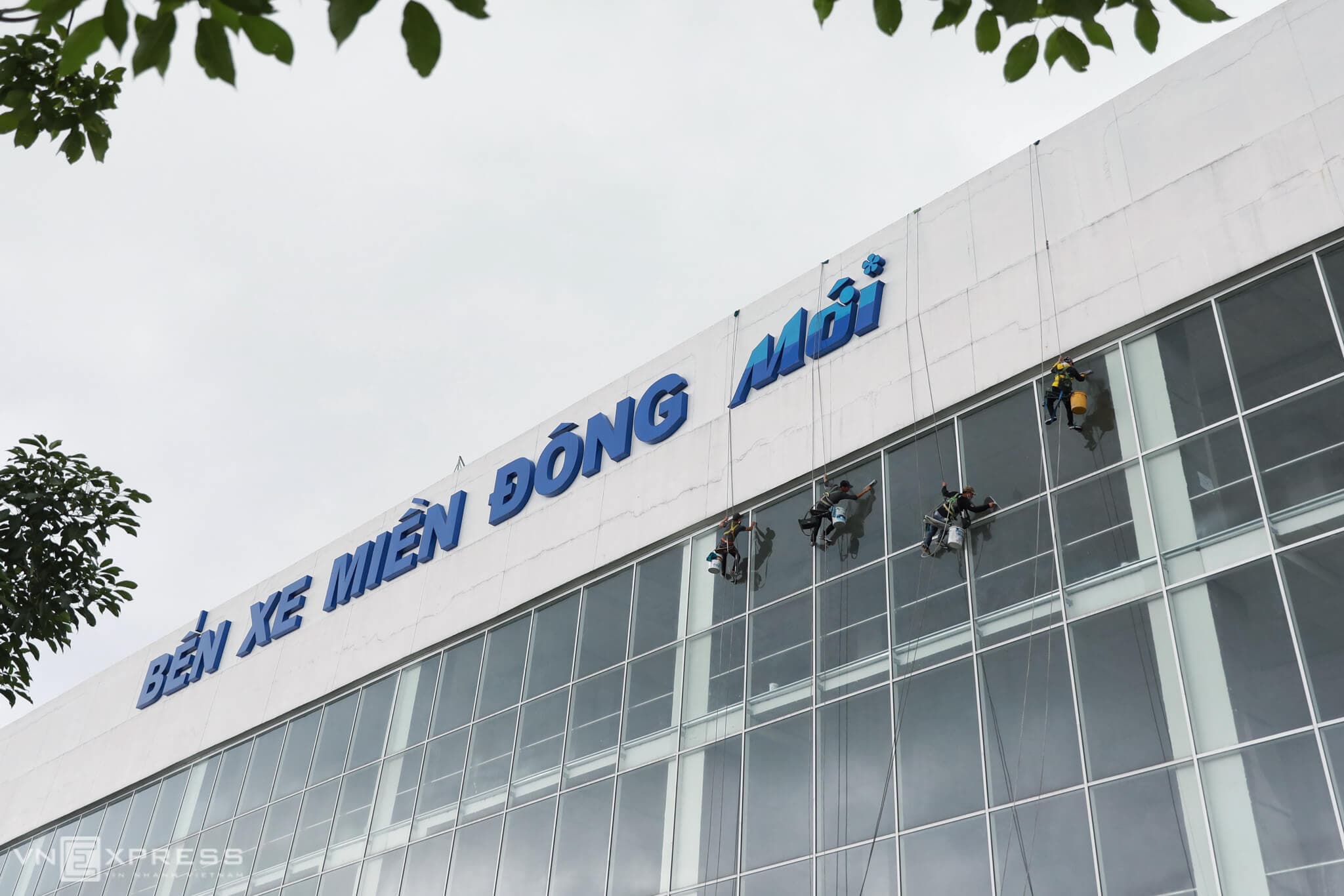 A close look at Vietnam's largest bus station in HCMC