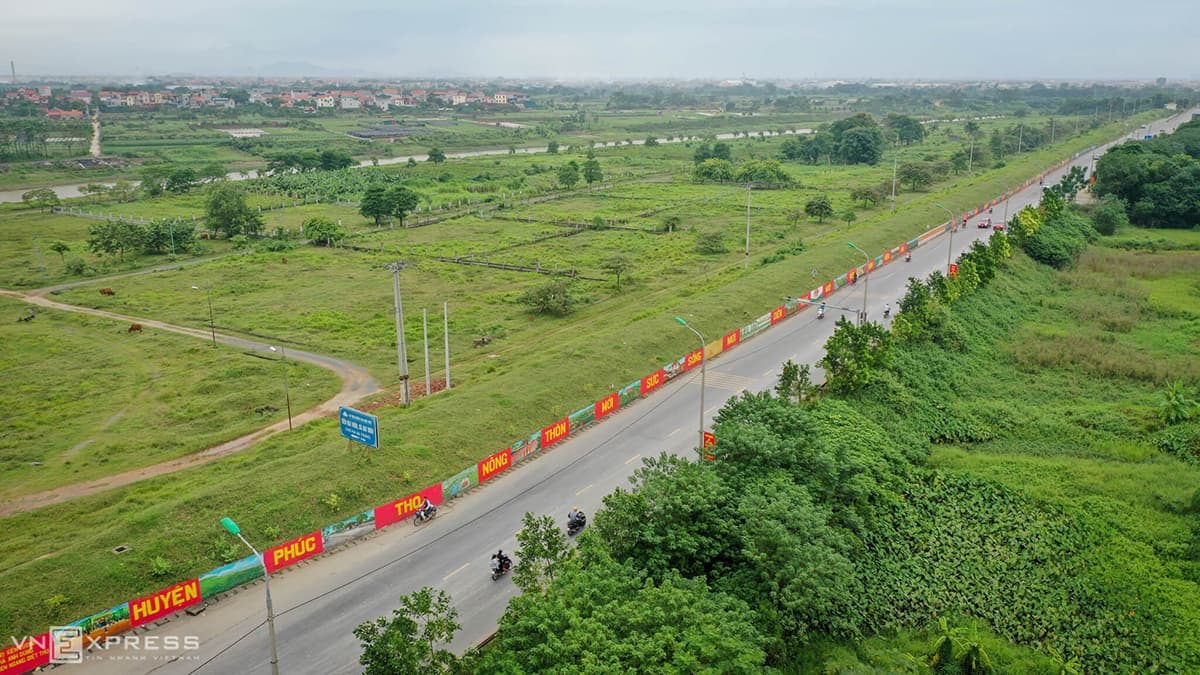 Hanoi’s longest mural street takes shape
