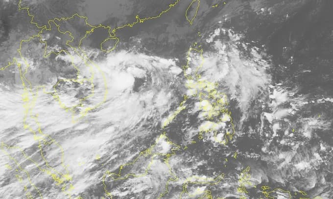 Tropical depression to hit central Vietnam, may become storm