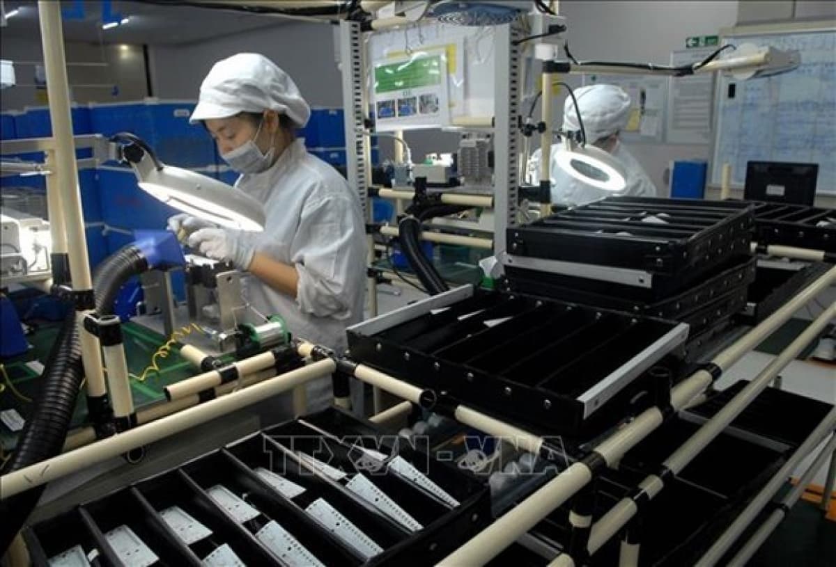 Political commitment key to Vietnam’s FDI attraction achievement: expert