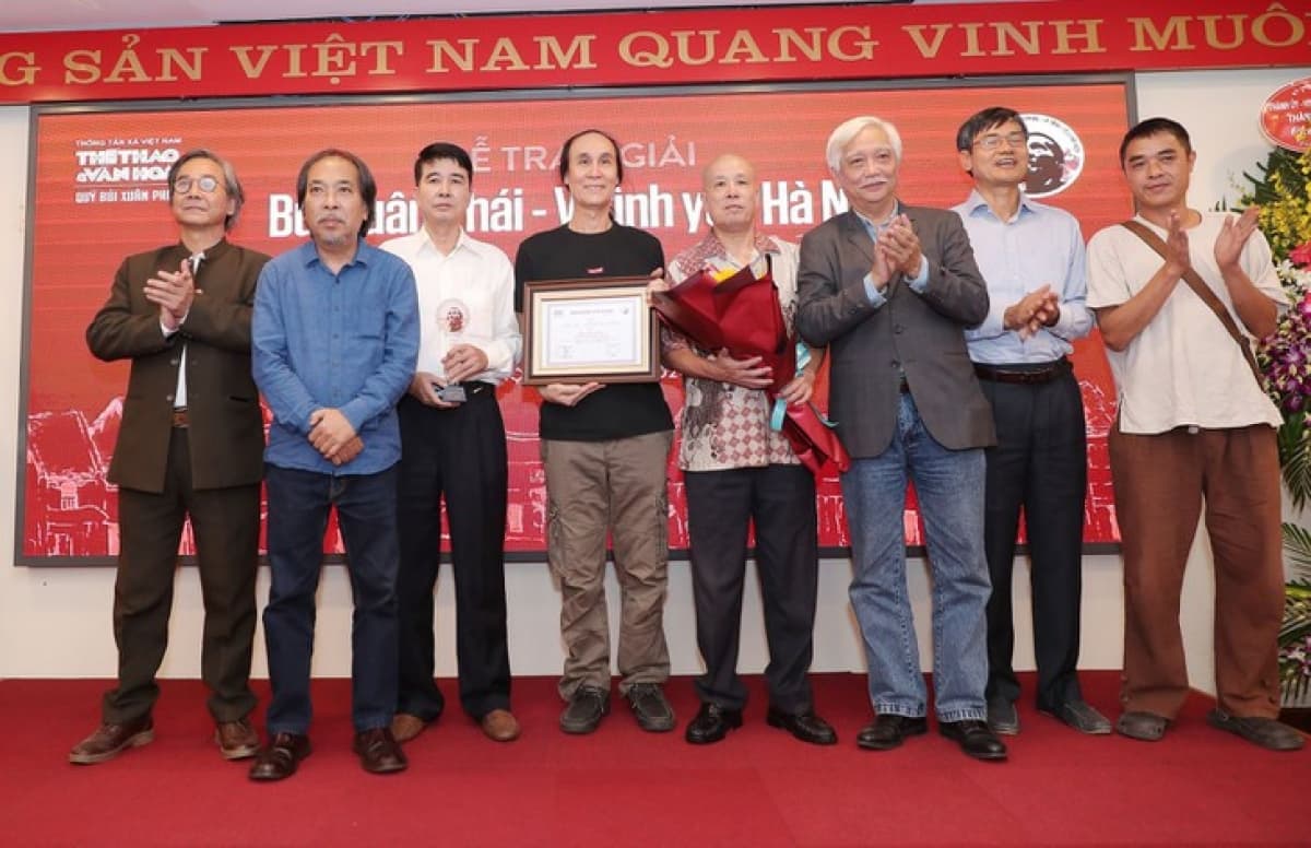 Ha Dong Intellectuals named Job Prize winner at Bui Xuan Phai Awards 2020