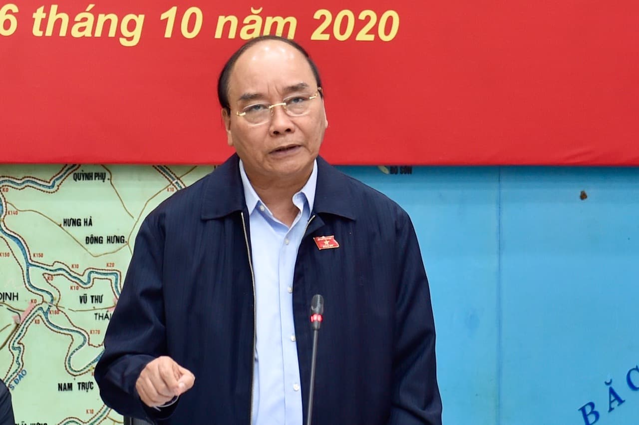 PM summons urgent meeting as Storm Molave enters East Sea