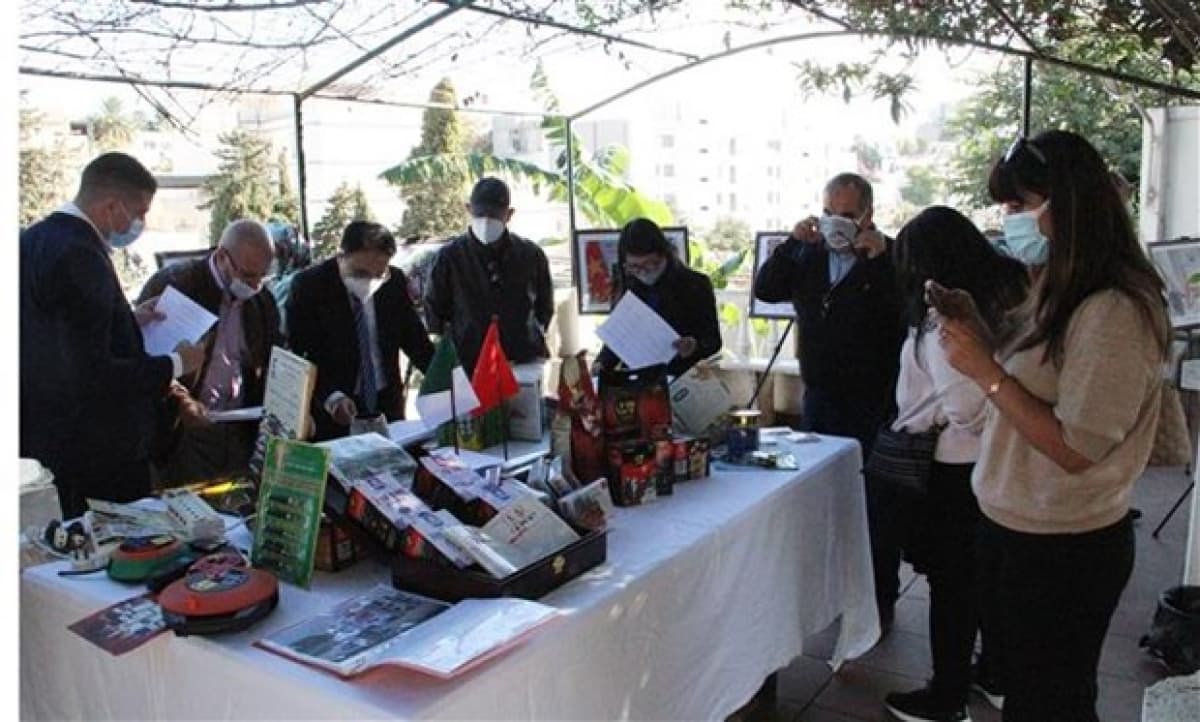 Photo exhibition marks 58th anniversary of relations with Algeria