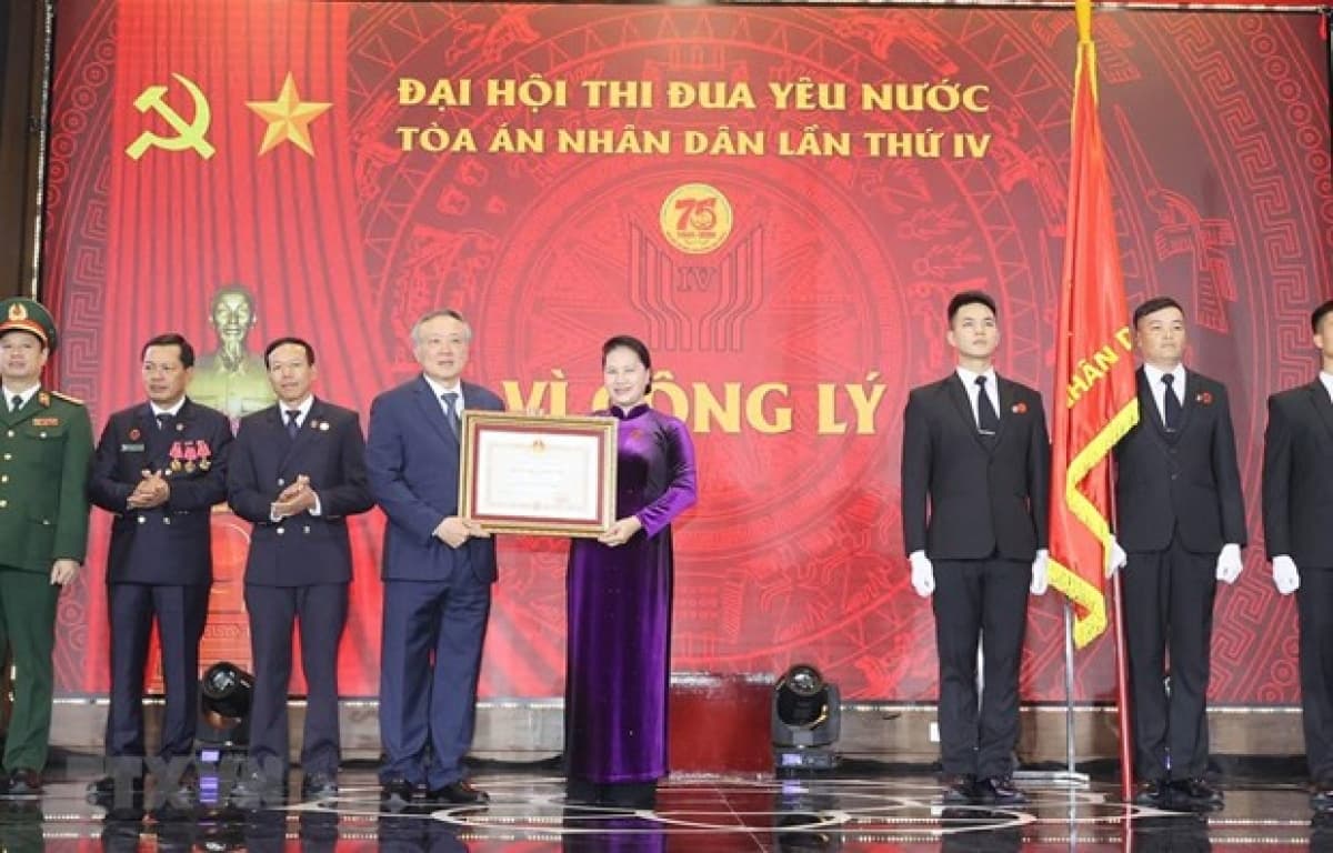 Supreme People’s Court receives first-class Independence Order