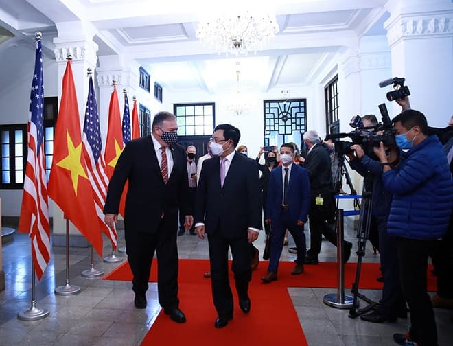 U.S. Secretary of State announces additional humanitarian assistance for Central VN