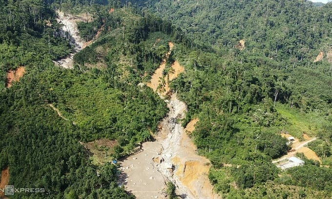 Deforestation, construction to blame for central Vietnam landslides
