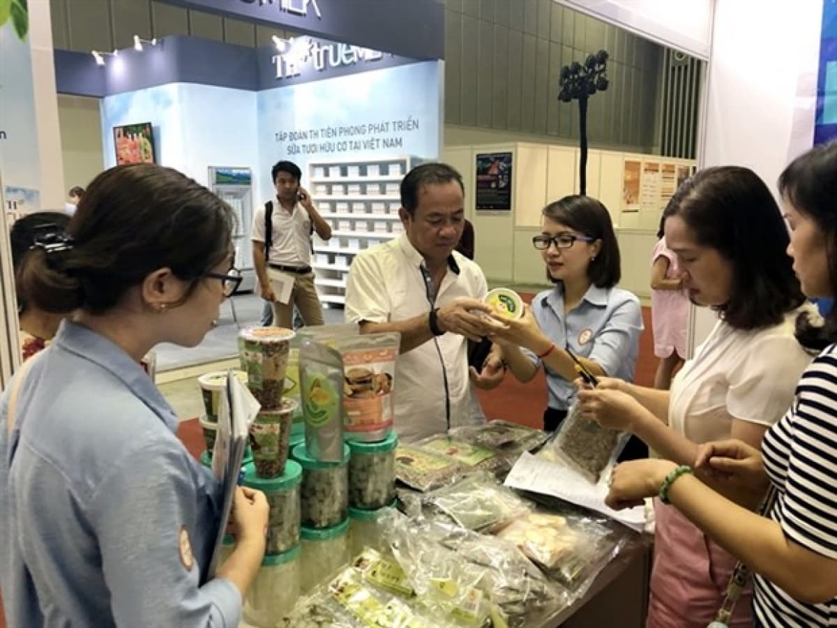 Online exports help food-beverage firms expand market share
