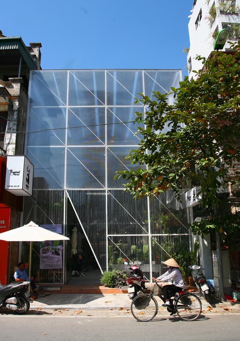 A glassy, classy cafe lets in the light