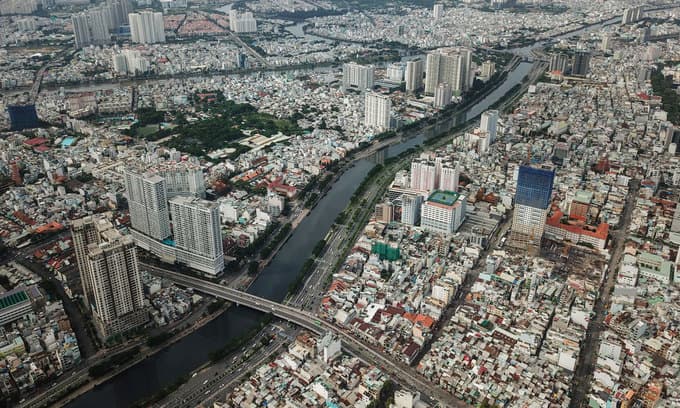 HCMC realtors look for new jobs as Covid-19 hits sales