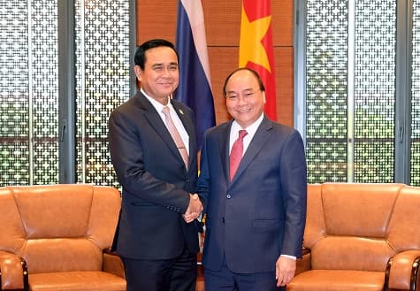Thai PM announces US$30,000 in aid for flood-hit central region