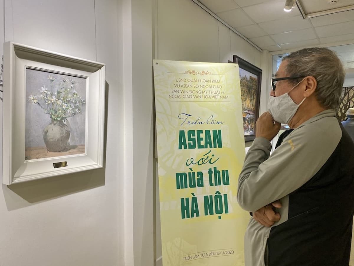ASEAN with Hanoi’s Autumn” expo features city's beauty