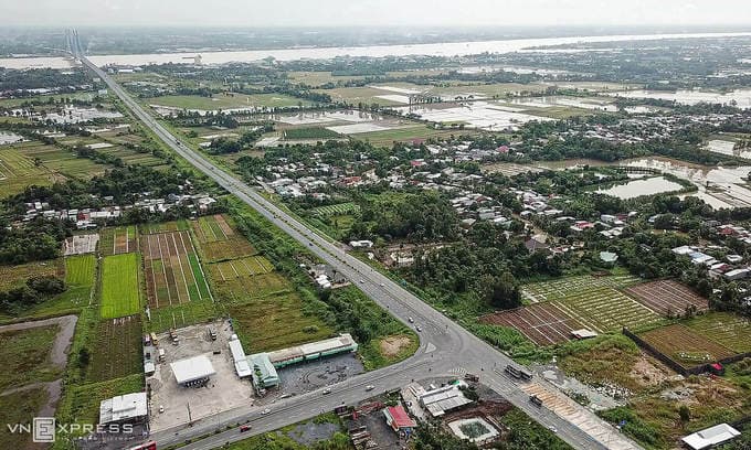 Government okays $2 bln for Mekong Delta infrastructure development