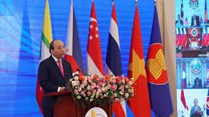 Singapore press highlight Vietnamese success ahead of ASEAN Summit