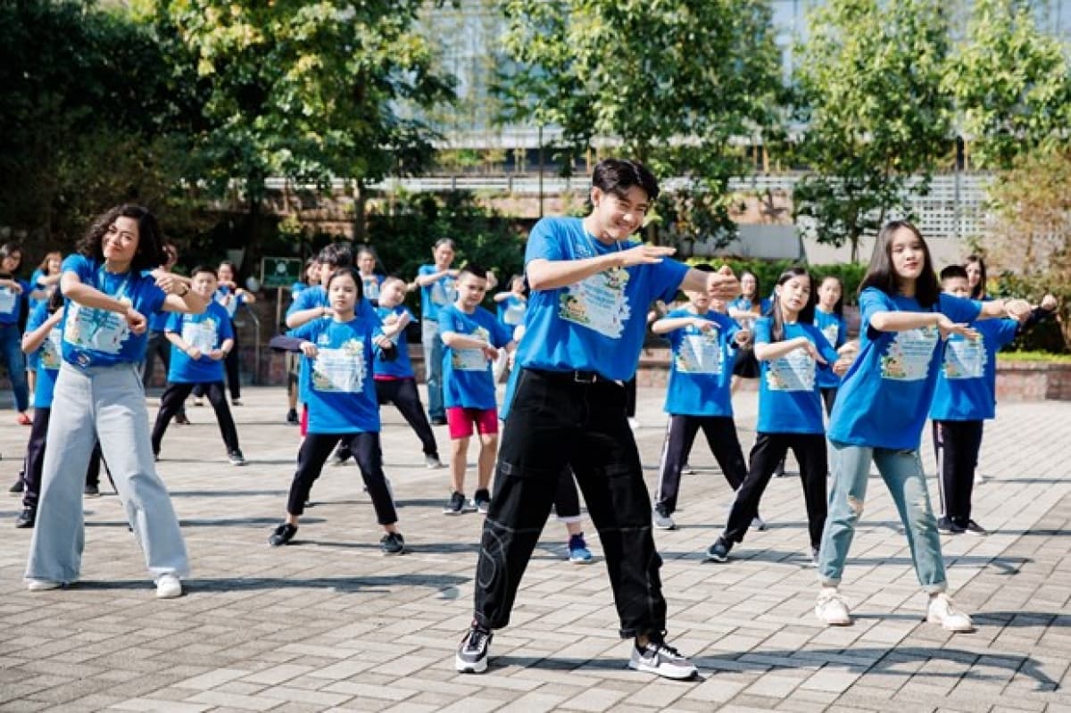 Dance challenge raises public awareness of environmental protection