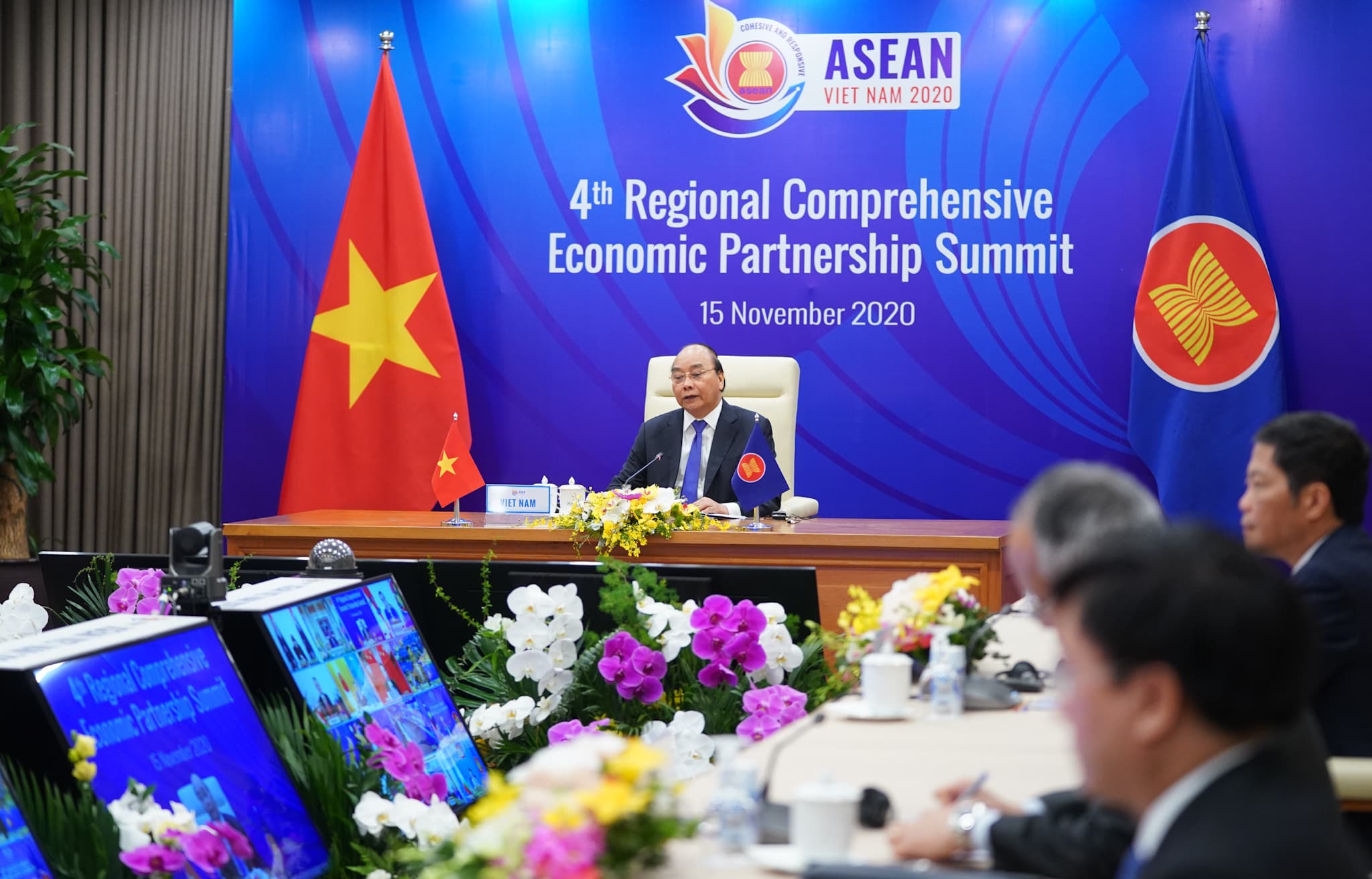 PM Phuc chairs 4th Regional Comprehensive Economic Partnership Summit