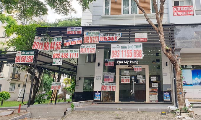 Rents plummet even as prices surge in HCMC property market