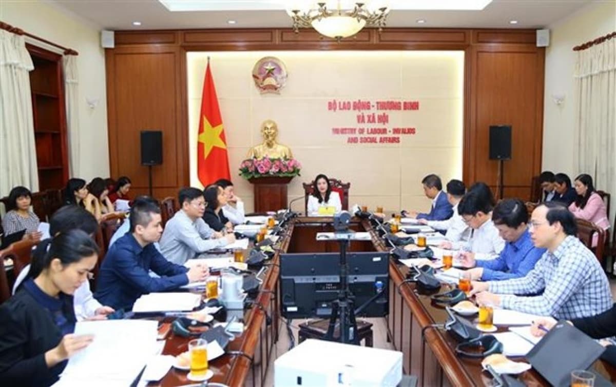 Ministry reviews implementation of global integration strategy on labour