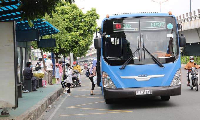 Poor public transport, pollution affect quality of life in HCMC: expat survey