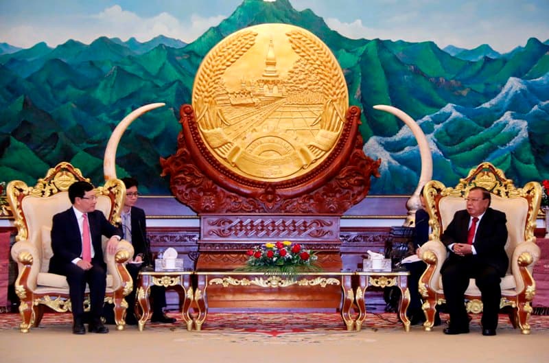 Deputy PM Minh pays courtesy calls on top Lao leaders