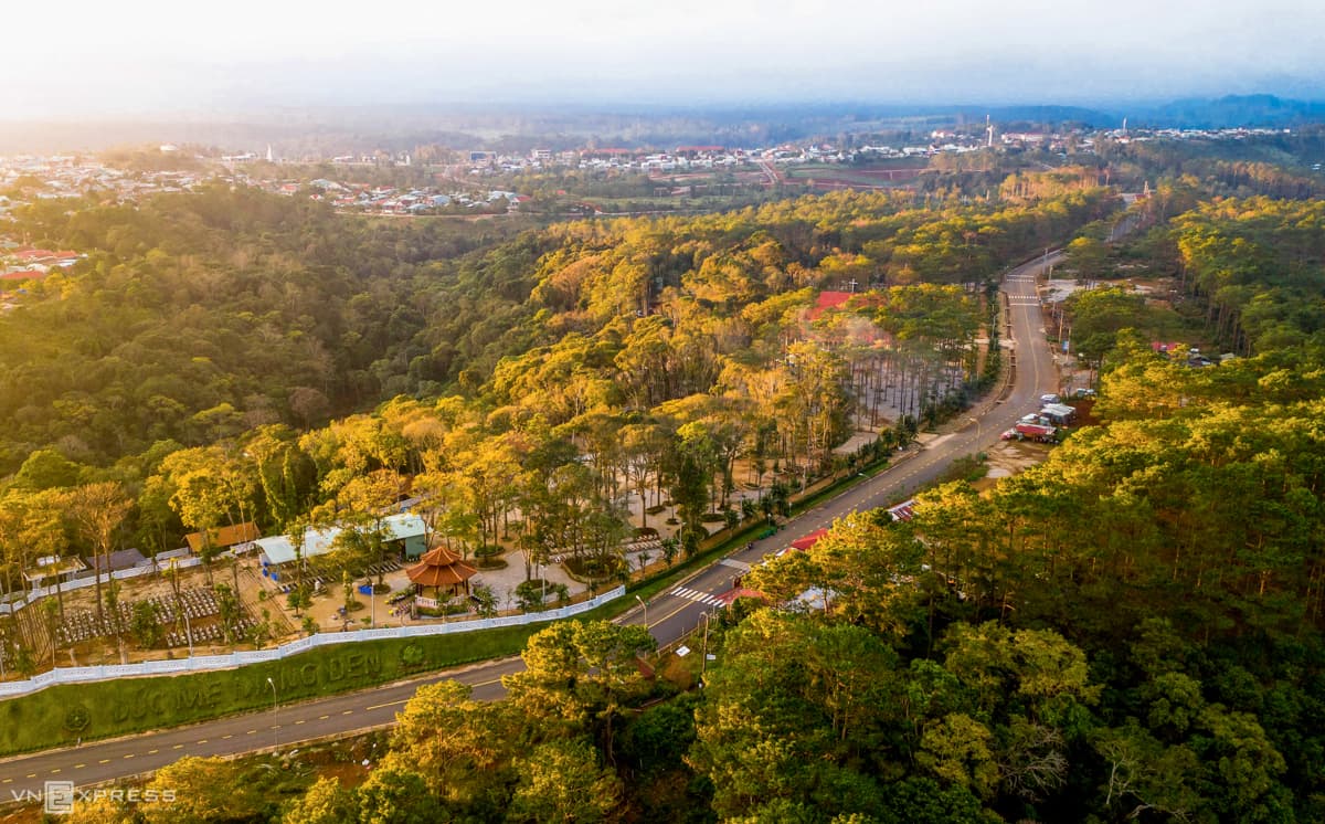 Explore off the beaten path Central Highlands town