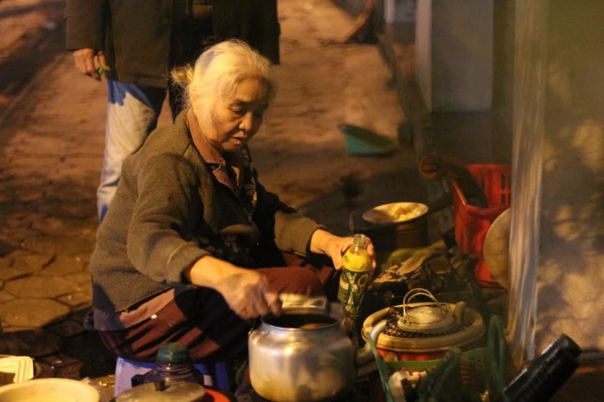 Underprivileged residents work on cold nights