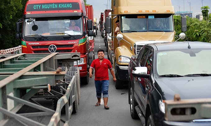Seaport fees to help HCMC improve transport infrastructure