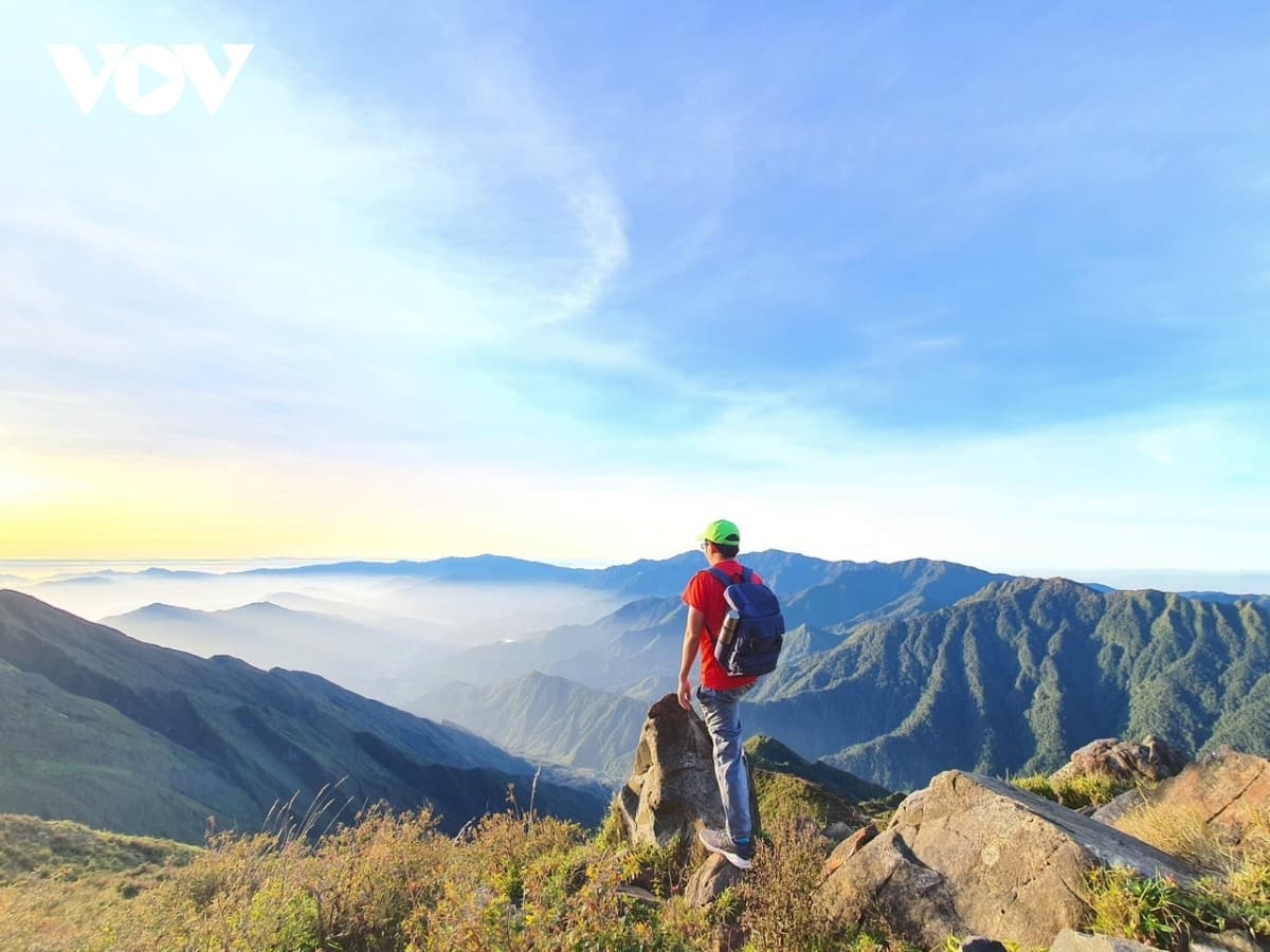 Trekking up Ta Chi Nhu Mountain in Yen Bai province