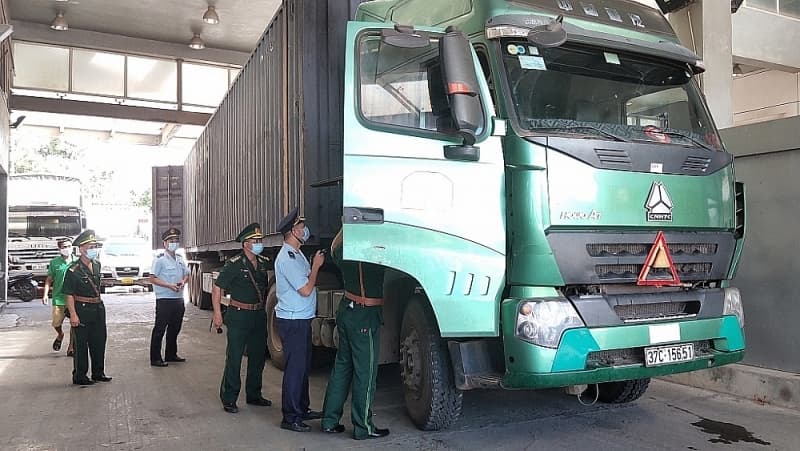 Cau Treo Customs: Control “hot spot” to prevent smuggled goods