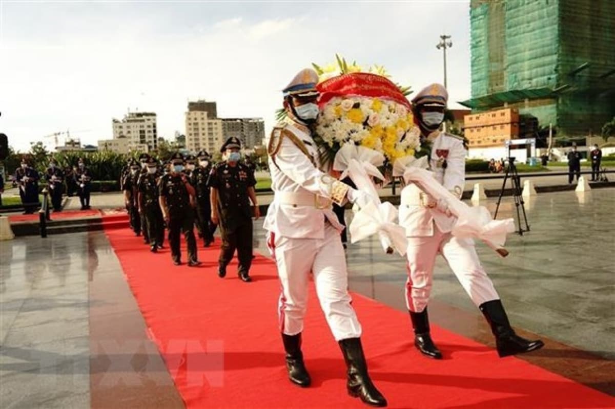 Incense offering ceremony for Vietnamese martyrs held in Cambodia