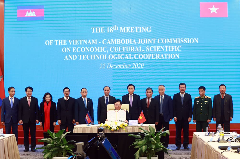 Viet Nam, Cambodia work to further promote comprehensive cooperation