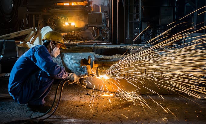 Vietnam one of few bright spots in global economy in 2021: experts