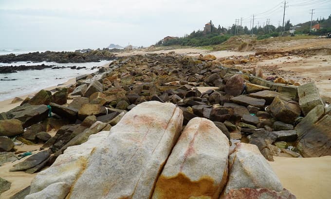 Natural reef ‘completely destroyed’ by tourism project