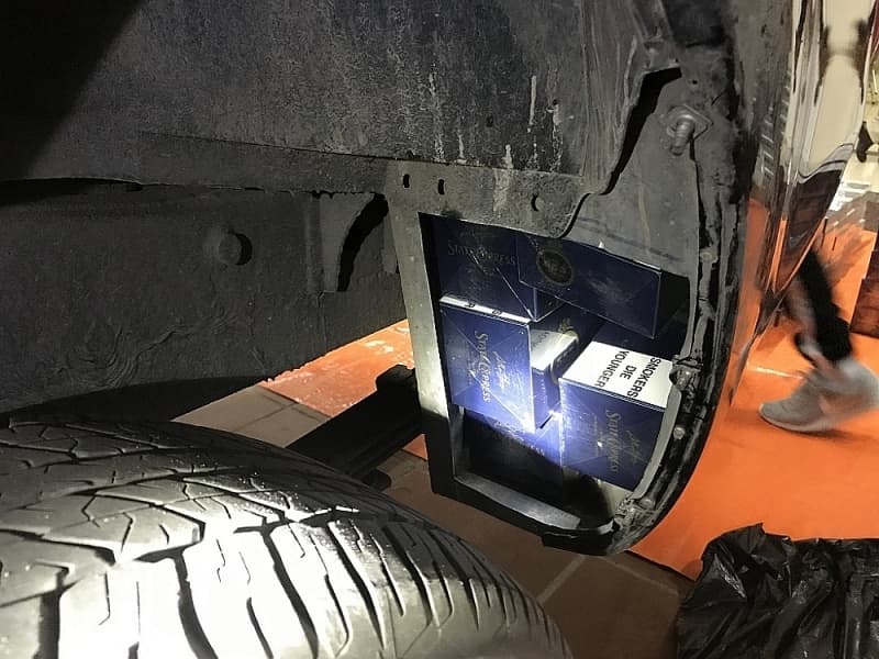 Various tricks of hiding smuggled cigarettes