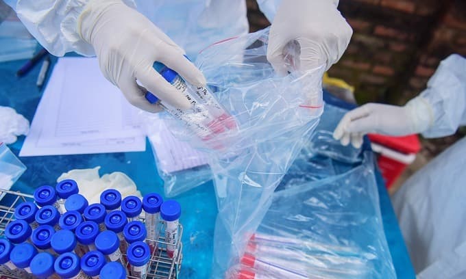 Man returning from US leaves quarantine before receiving coronavirus positive result