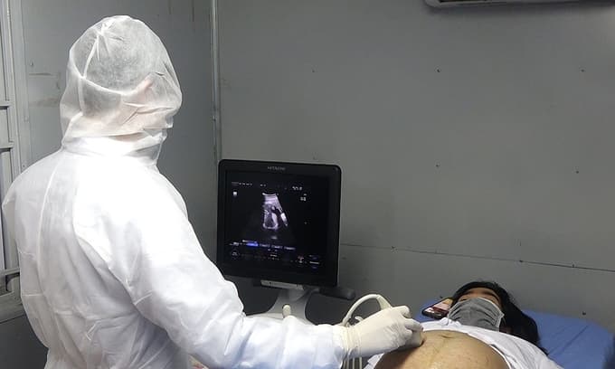 UN reproductive health agency gifts equipment to Vietnam