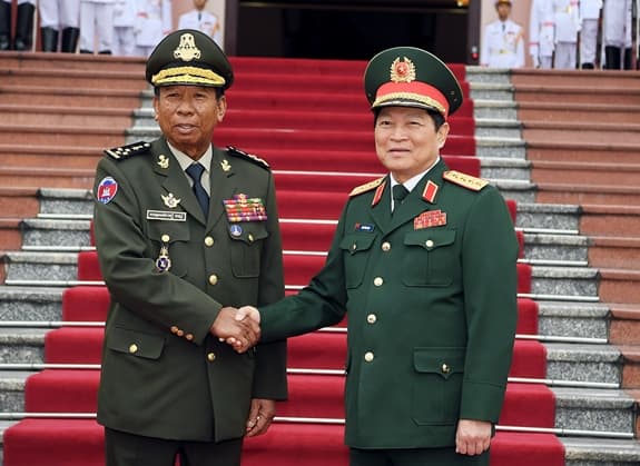 VN, Cambodia sign 2021 defense cooperation plan