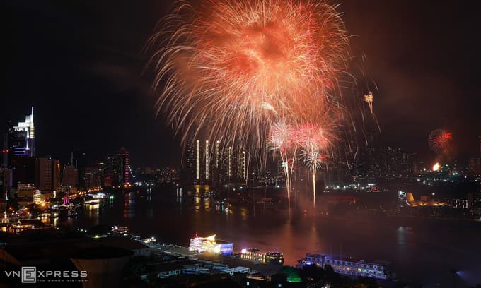 HCMC gets busy with welcome party for Lunar New Year