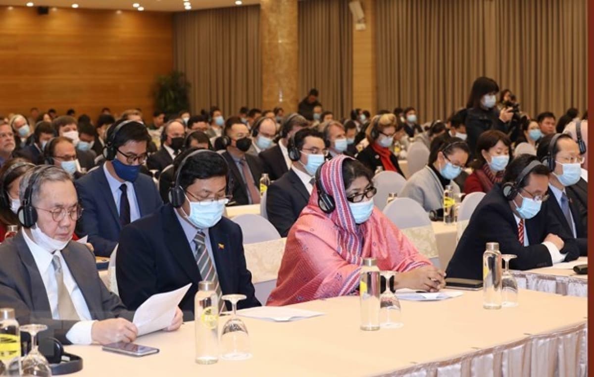 Diplomatic corps, int’l organisations informed about 13th National Party Congress