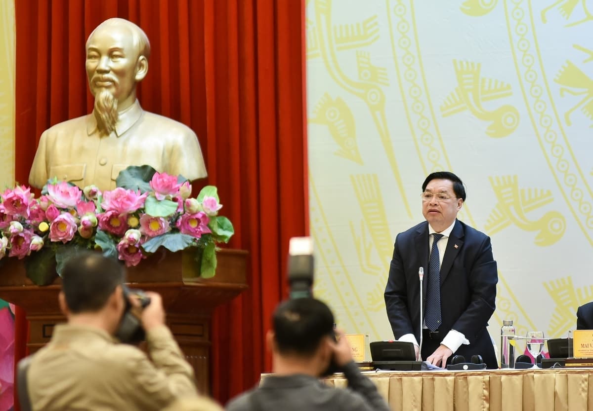 Nearly 100 foreign correspondents to cover Vietnam Party Congress online
