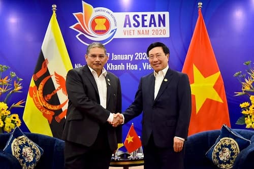 DPM, FM holds phone talks with Minister of Foreign Affairs II of Brunei