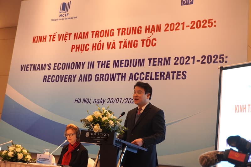 VN forecast to grow 6.8% annually in 2021-2025