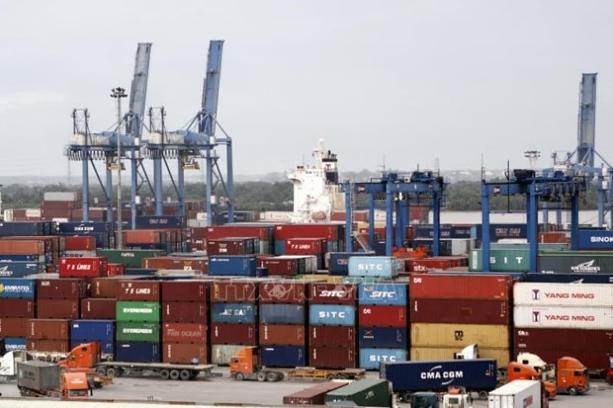 Czech newspaper: Vietnam – bright spot in COVID-19 combat, economic growth