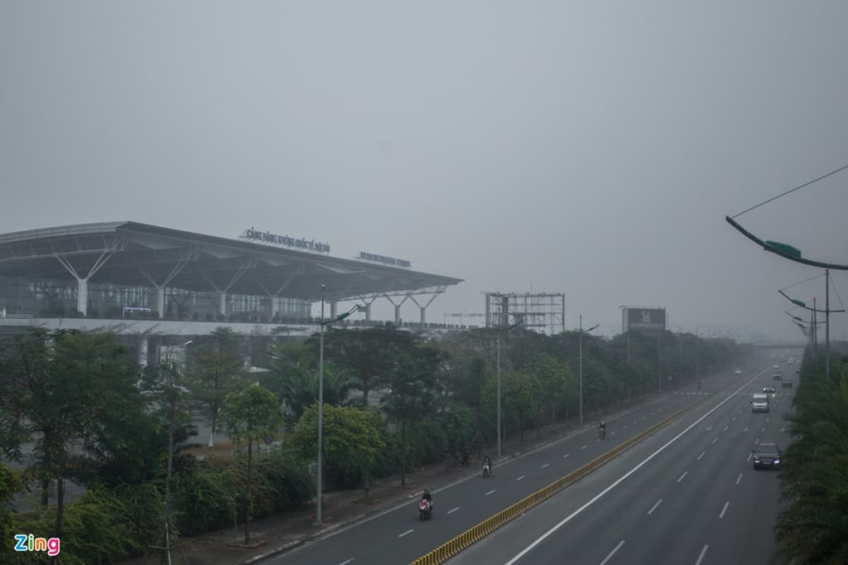 Flights diverted due to dense fog in Hanoi capital