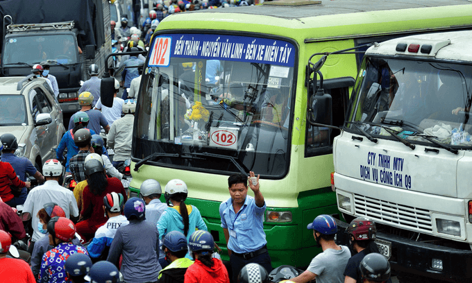 HCMC continues to beat the drum for minibuses
